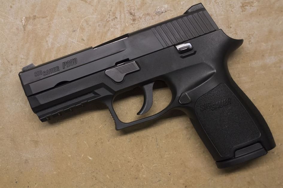 Sig Sauer P250 Compact 40 S&W DAO Police Trade-ins (Fair Condition) 1 Sig Sauer P250 Compact 40 S&W DAO Police Trade-ins (Fair Condition)